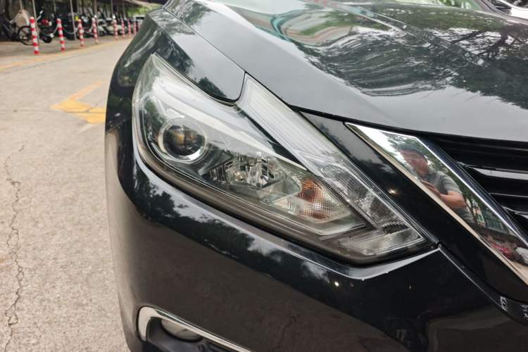 Used Nissan Teana 2016 Revised Version 2.0L XL Comfort Edition Right Front Headlight