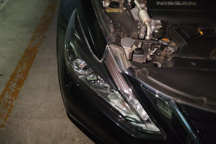 Used Nissan Teana 2016 Revised Version 2.0L XL Comfort Edition Right Front Headlight