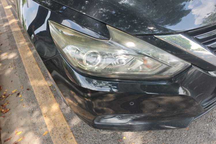 Used Nissan Teana 2016 2.5L XL Comfort Edition Right Front Headlight