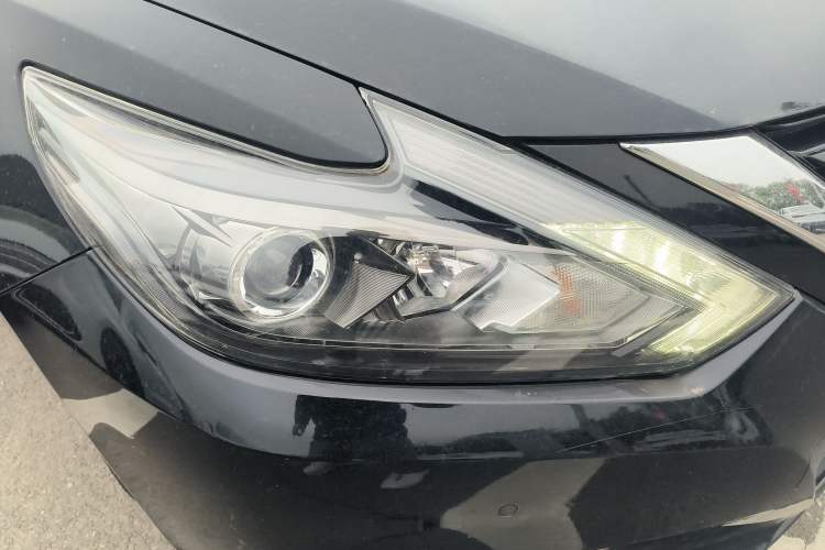 Used Nissan Teana 2016 2.0L XL-Upper Smart Edition Right Front Headlight