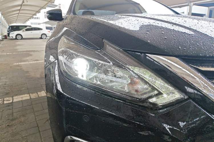 Used Nissan Teana 2016 2.0L XL Comfort Edition Right Front Headlight