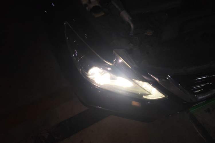 Used Nissan Teana 2016 2.0L XL Comfort Edition Right Front Headlight
