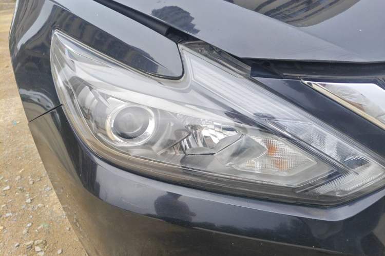 Used Nissan Teana 2016 Revised Version 2.0L XL Comfort Edition Right Front Headlight