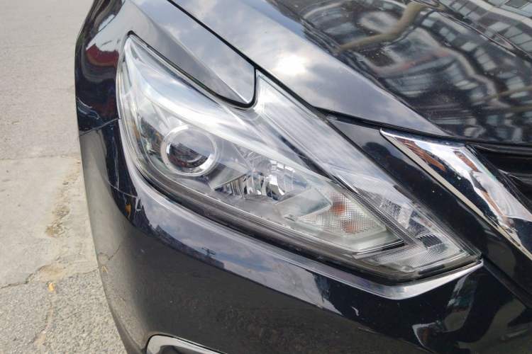 Used Nissan Teana 2016 Revised Version 2.0L XL Comfort Edition Right Front Headlight