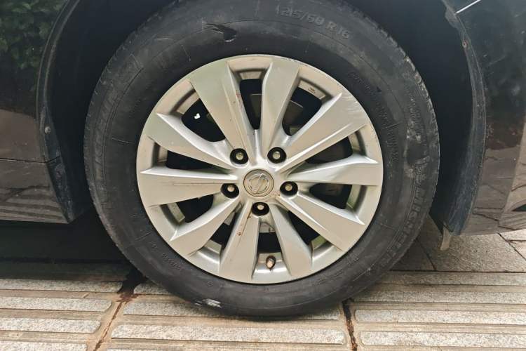 Used Nissan Teana 2016 Revised Version 2.0L XL Comfort Edition Right Front Wheel Hub