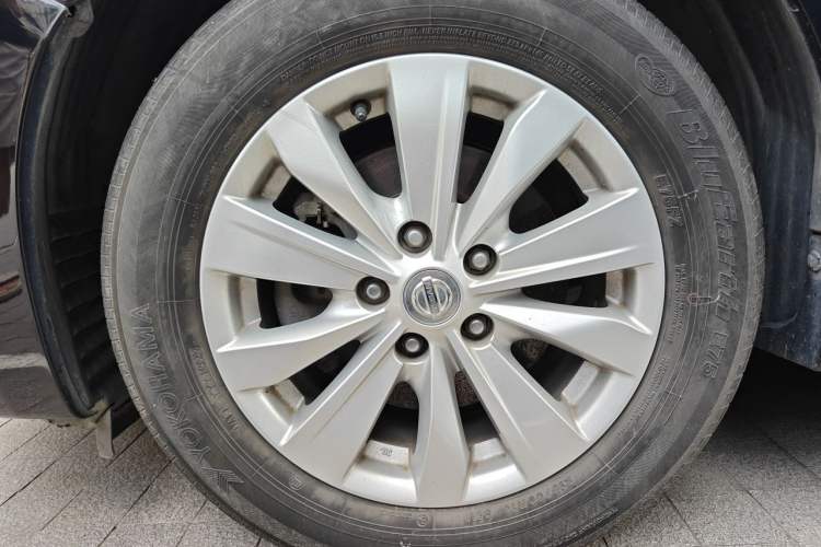 Used Nissan Teana 2016 Revised Version 2.0L XL Comfort Edition Right Front Wheel Hub