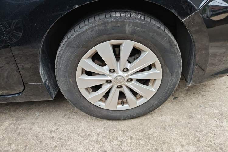 Used Nissan Teana 2016 Revised Version 2.0L XL Comfort Edition Right Front Wheel Hub