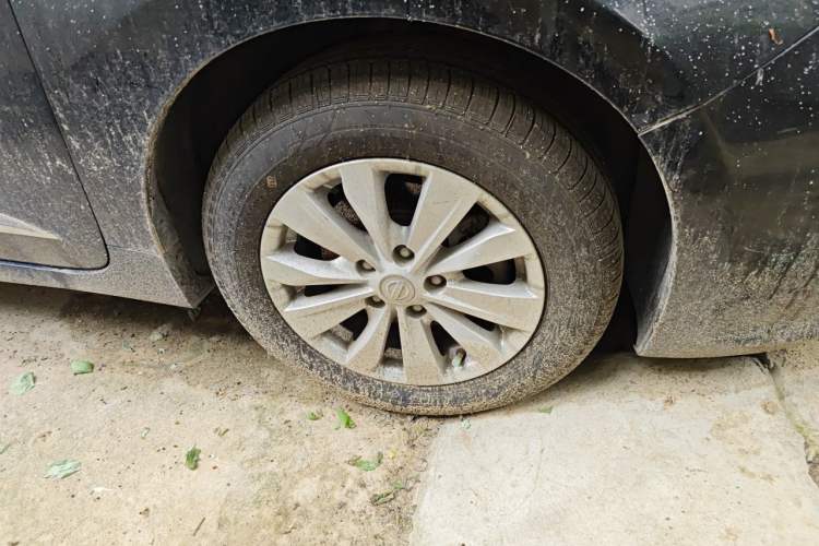 Used Nissan Teana 2016 2.0L XE Fashion Edition Right Front Wheel Hub