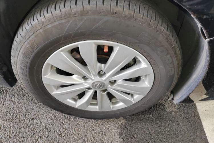 Used Nissan Teana 2016 2.0L XL Comfort Edition Right Front Wheel Hub