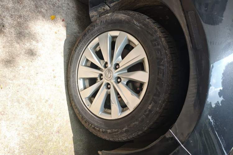 Used Nissan Teana 2016 2.0L XE Fashion Edition Right Front Wheel Hub