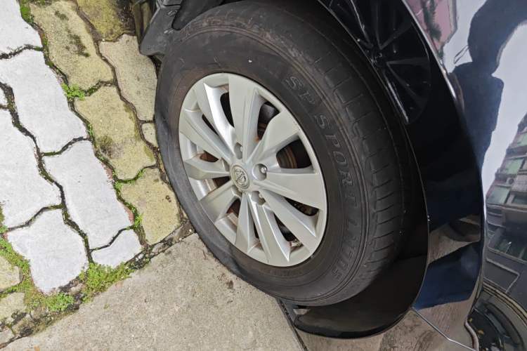Used Nissan Teana 2016 2.0L XL Comfort Edition Right Front Wheel Hub