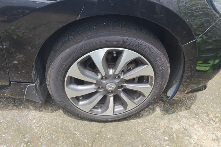 Used Nissan Teana 2016 Duke 2.5L XV Premium Edition Right Front Wheel Hub