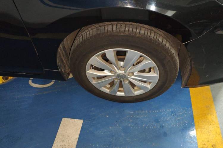 Used Nissan Teana 2016 2.0L XL Comfort Edition Right Front Wheel Hub