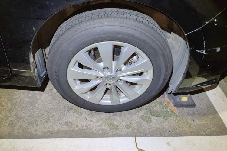 Used Nissan Teana 2016 2.0L XE Fashion Edition Right Front Wheel Hub