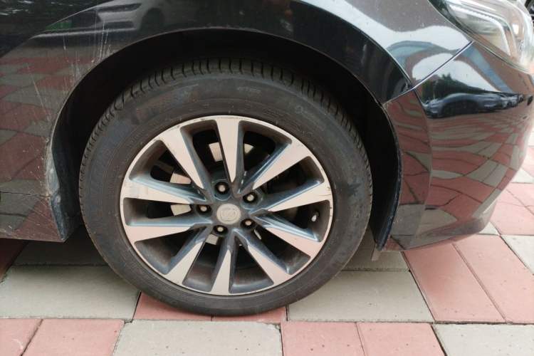 Used Nissan Teana 2016 2.0L XL-Upper Smart Edition Right Front Wheel Hub