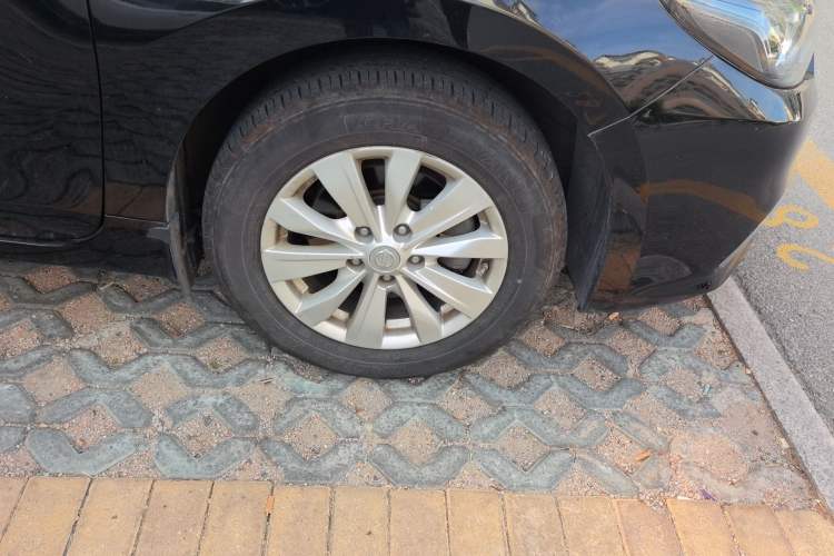 Used Nissan Teana 2016 Revised Version 2.0L XL Comfort Edition Right Front Wheel Hub