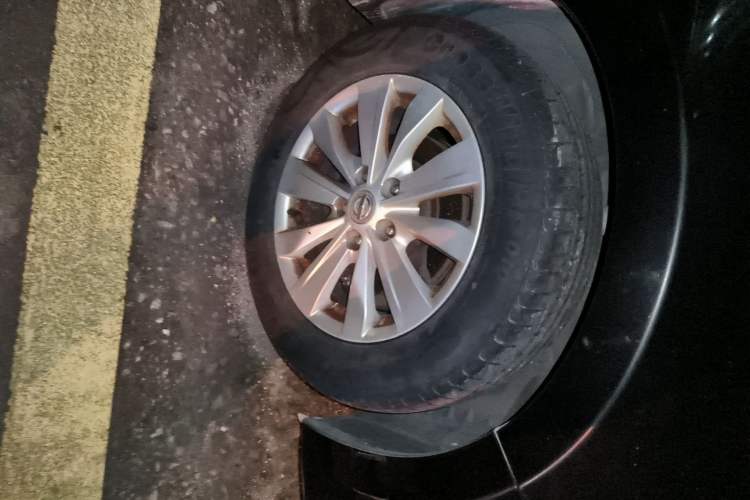 Used Nissan Teana 2016 2.0L XE Fashion Edition Right Front Wheel Hub