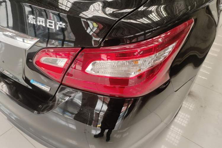 Used Nissan Teana 2016 Revised Version 2.0L XL Comfort Edition Right Rear Taillight