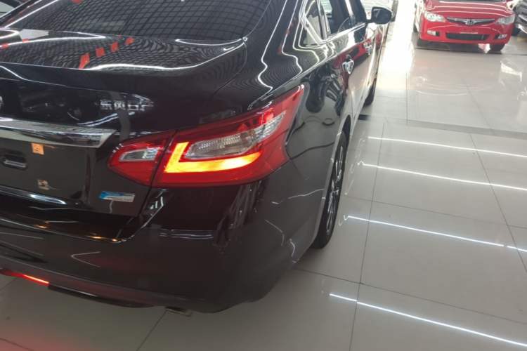 Used Nissan Teana 2016 2.0L XL-Upper Smart Edition Right Rear Taillight