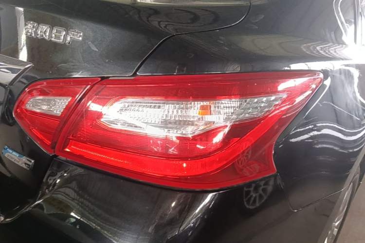 Used Nissan Teana 2016 Revised Version 2.0L XL Comfort Edition Right Rear Taillight