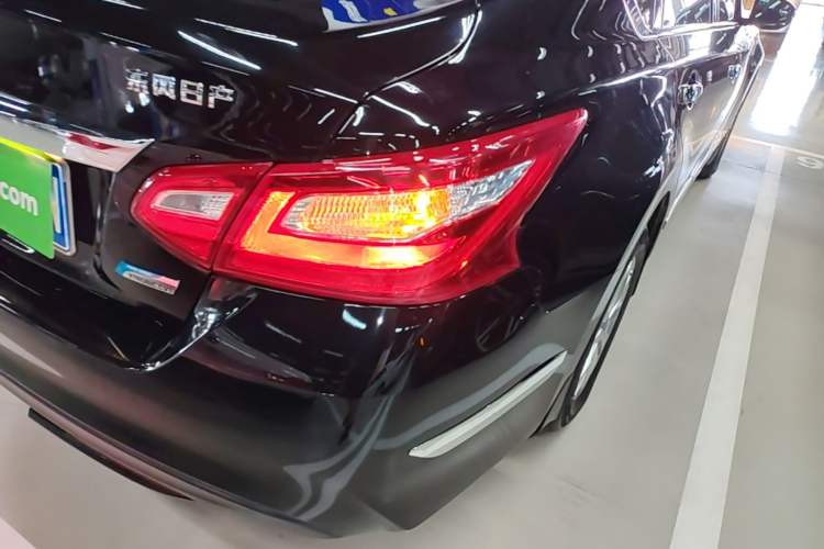 Used Nissan Teana 2016 Revised Version 2.0L XL Comfort Edition Right Rear Taillight