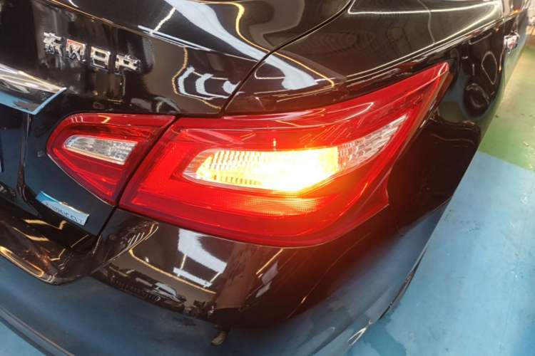 Used Nissan Teana 2016 2.0L XL Comfort Edition Right Rear Taillight