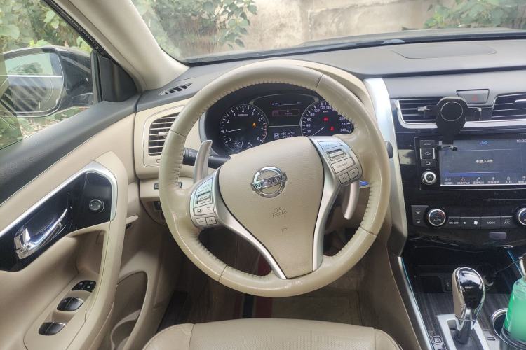 Used Nissan Teana 2016 Duke 2.5L XV Premium Edition Steering Wheel