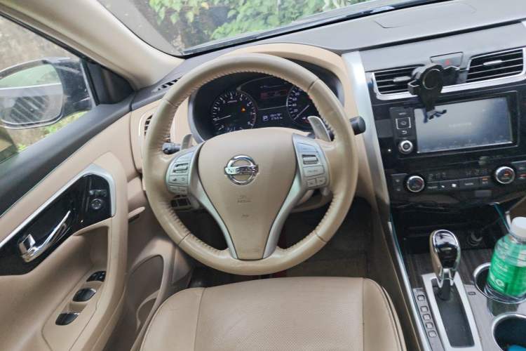 Used Nissan Teana 2016 Duke 2.5L XV Premium Edition Steering Wheel