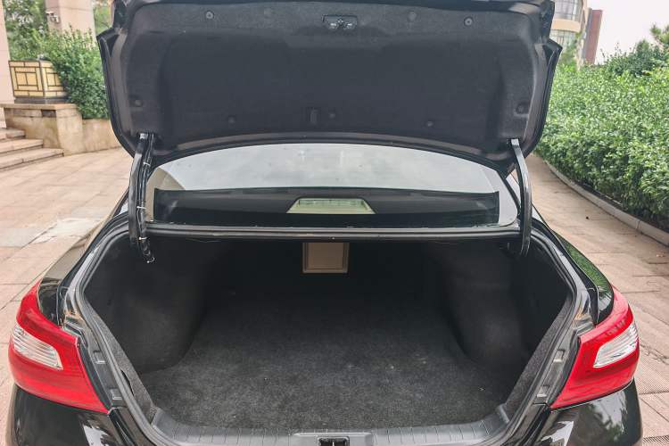 Used Nissan Teana 2016 2.0L XE Fashion Edition Trunk