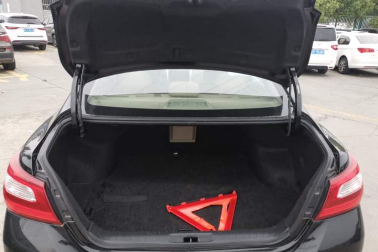 Used Nissan Teana 2016 2.5L XL-Upper Smart Enjoyment Version Trunk