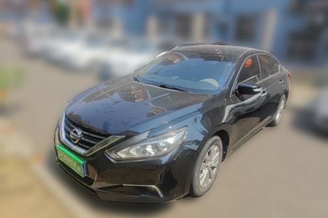 Ojetý Nissan Teana 2016 2.0L XE Fashion Edition