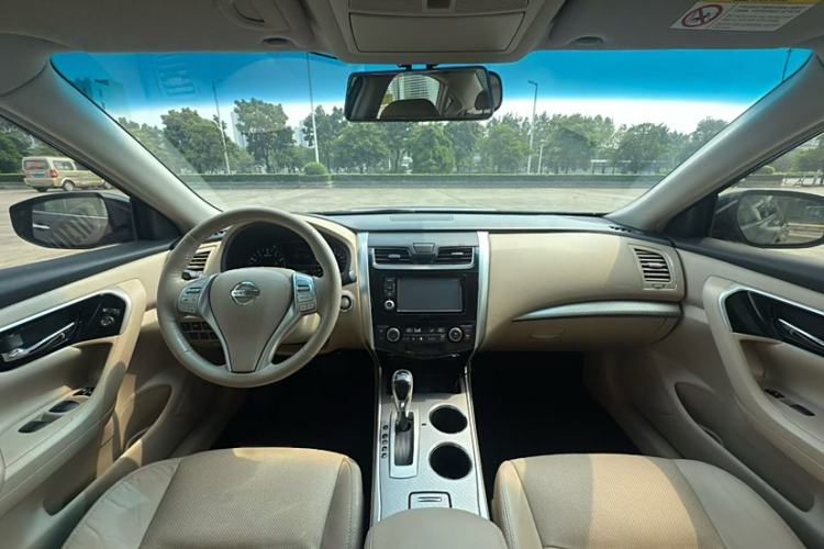 Used Nissan Teana 2016 2.0L XL Comfort Edition Interior 1