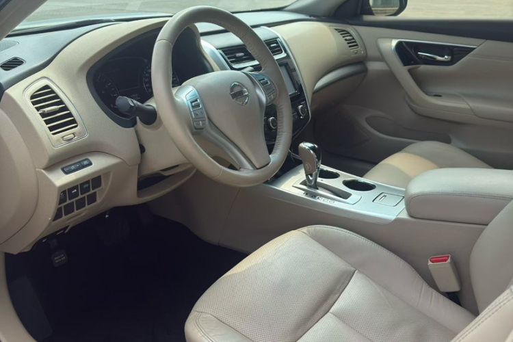 Used Nissan Teana 2016 2.0L XL Comfort Edition Interior 2
