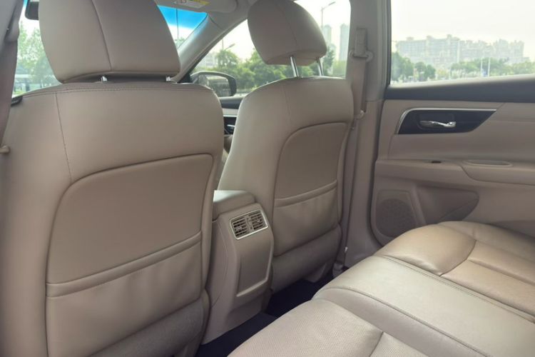 Used Nissan Teana 2016 2.0L XL Comfort Edition Interior 3