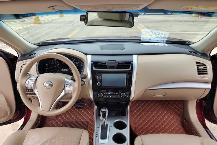 Used Nissan Teana 2016 Revised Version 2.0L XL Comfort Edition Audio And AC Panel