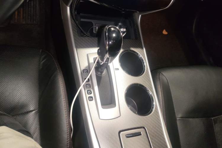 Used Nissan Teana 2016 2.0L XL-Upper Smart Edition Gear Lever