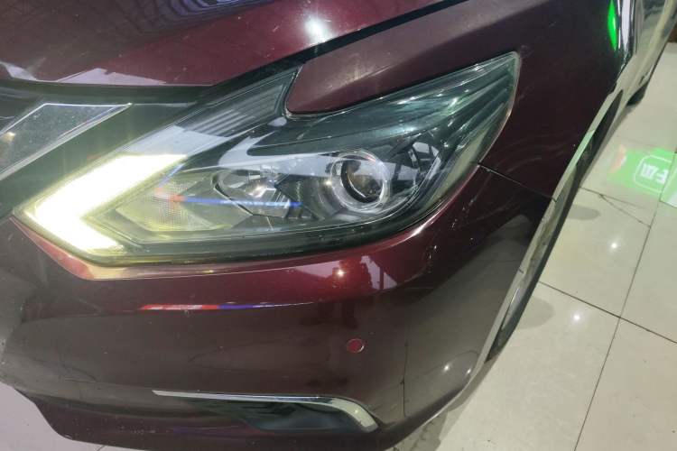 Used Nissan Teana 2016 Revised Version 2.0L XL Comfort Edition Left Front Headlight