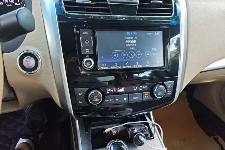 Used Nissan Teana 2016 Revised Version 2.0L XL Comfort Edition Audio And AC Panel