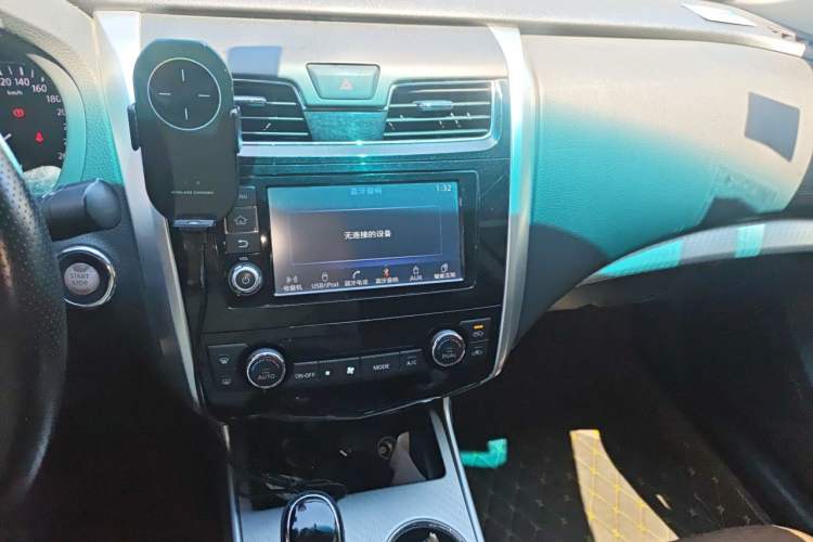 Used Nissan Teana 2016 2.0L XL Comfort Edition Audio And AC Panel