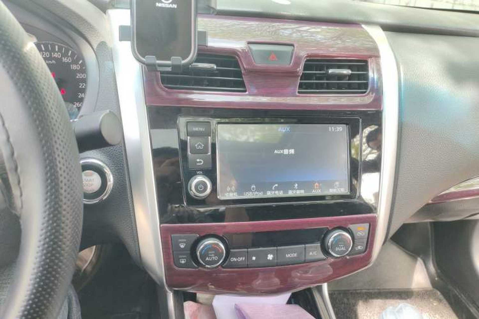 Used Nissan Teana 2016 2.0L XL-Upper Smart Edition Audio And AC Panel