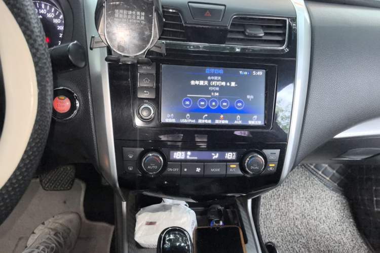 Used Nissan Teana 2016 2.0L XL Comfort Edition Audio And AC Panel