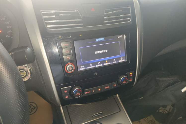 Used Nissan Teana 2016 Revised Version 2.0L XL Comfort Edition Audio And AC Panel