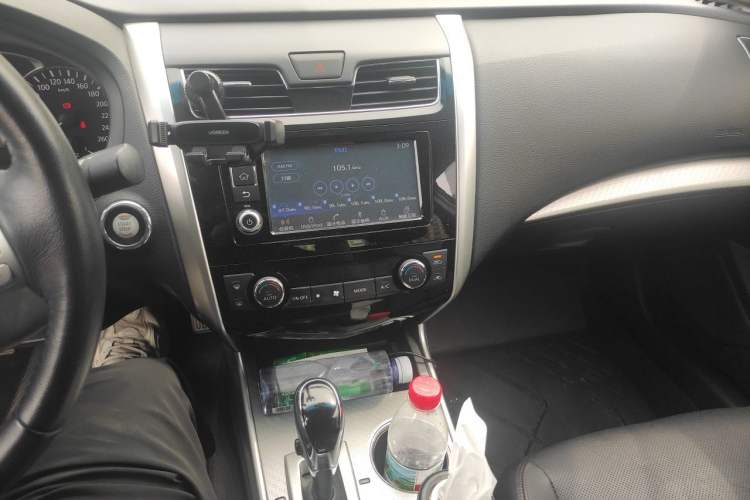 Used Nissan Teana 2016 Revised Version 2.0L XL Comfort Edition Audio And AC Panel