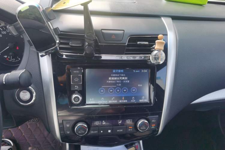 Used Nissan Teana 2016 Revised Version 2.0L XL Comfort Edition Audio And AC Panel