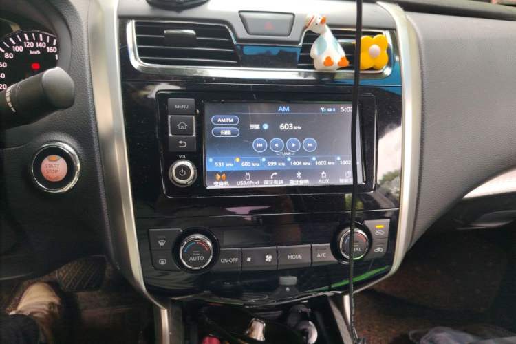 Used Nissan Teana 2016 Revised Version 2.0L XL Comfort Edition Audio And AC Panel