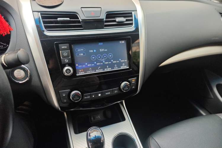 Used Nissan Teana 2016 Revised Version 2.0L XL Comfort Edition Audio And AC Panel