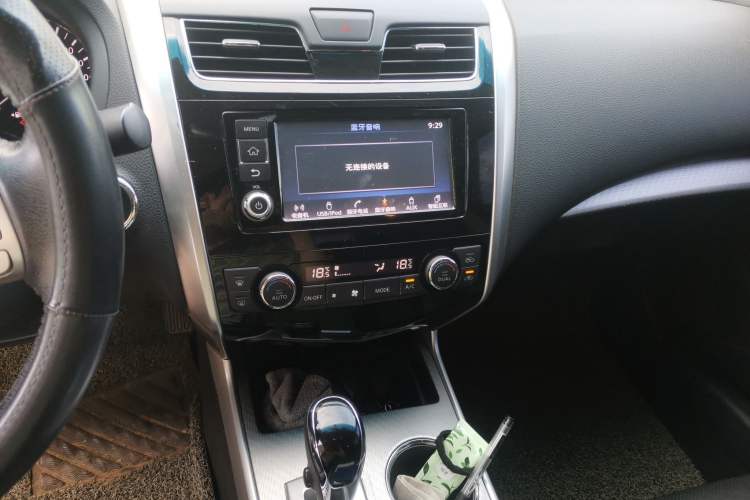 Used Nissan Teana 2016 Revised Version 2.0L XL Comfort Edition Audio And AC Panel