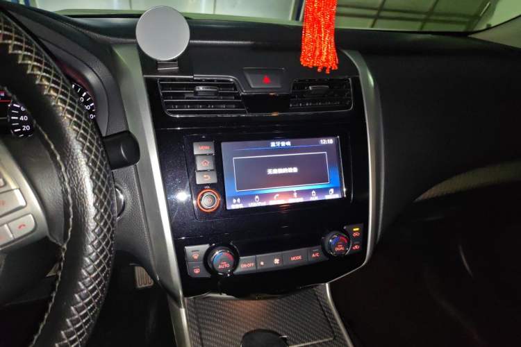 Used Nissan Teana 2016 Revised Version 2.0L XL Comfort Edition Audio And AC Panel