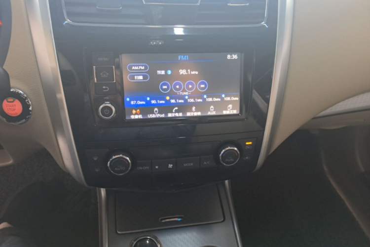 Used Nissan Teana 2016 Revised Version 2.0L XL Comfort Edition Audio And AC Panel