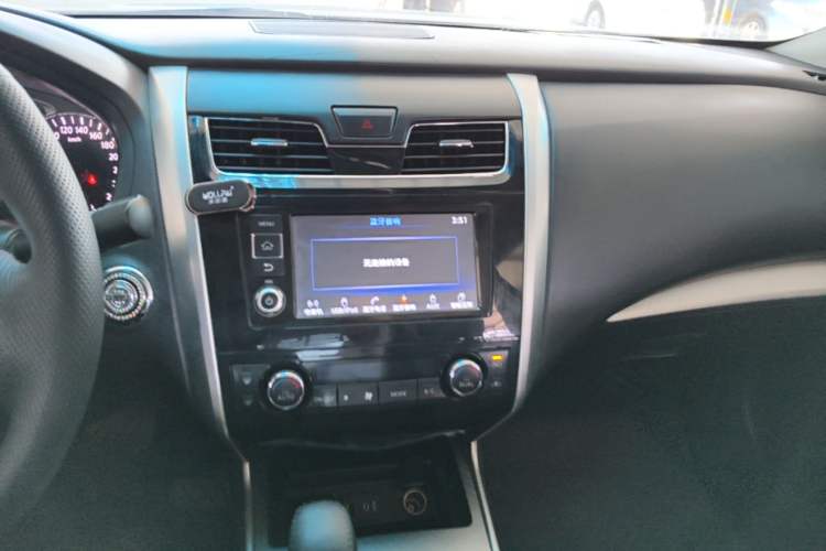 Used Nissan Teana 2016 2.0L XL Comfort Edition Audio And AC Panel
